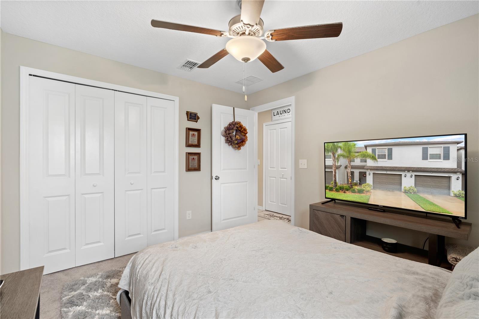 Image 24 of 50 For 843 Royal Empress Drive