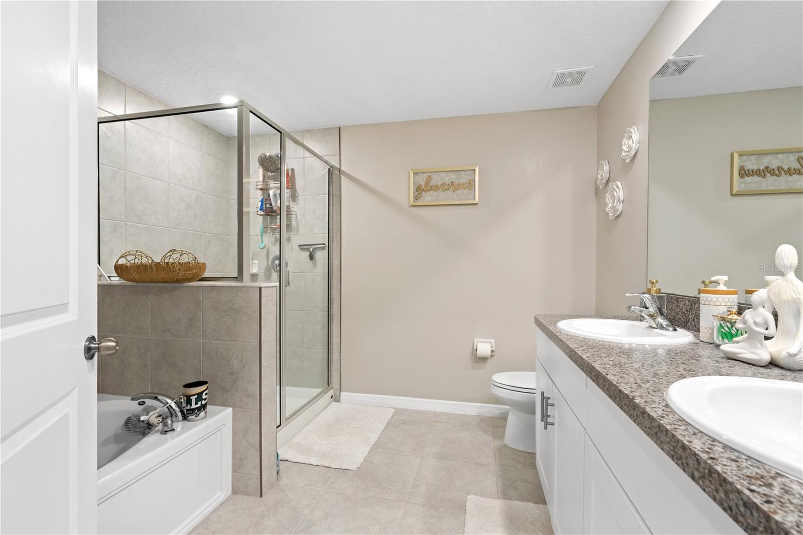 Image 28 of 50 For 843 Royal Empress Drive