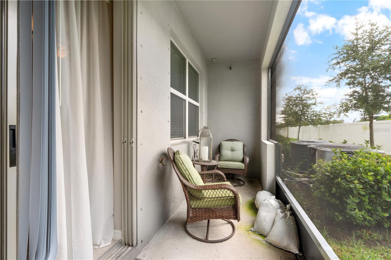 Image 36 of 50 For 843 Royal Empress Drive