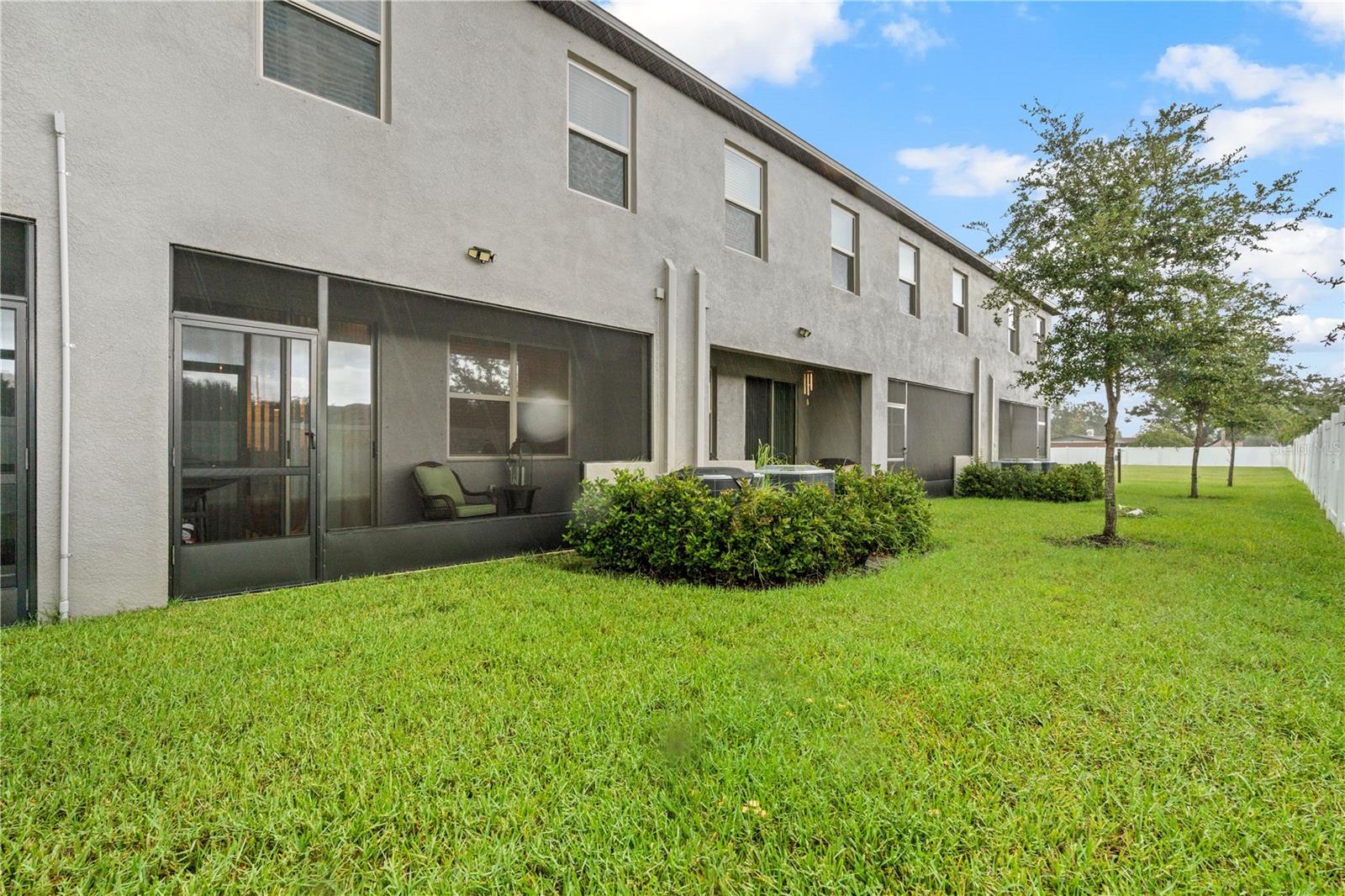Image 42 of 50 For 843 Royal Empress Drive