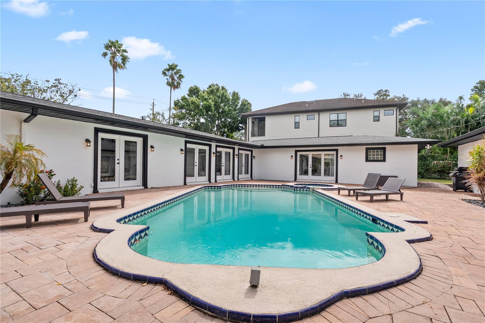 Image 17 of 62 For 516 Davis Boulevard