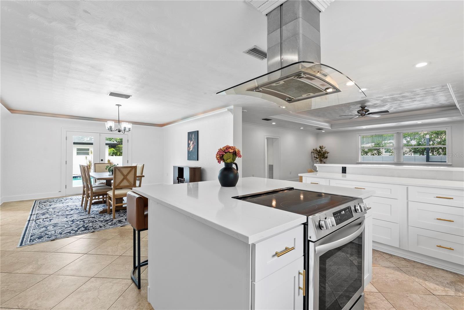 Image 23 of 62 For 516 Davis Boulevard