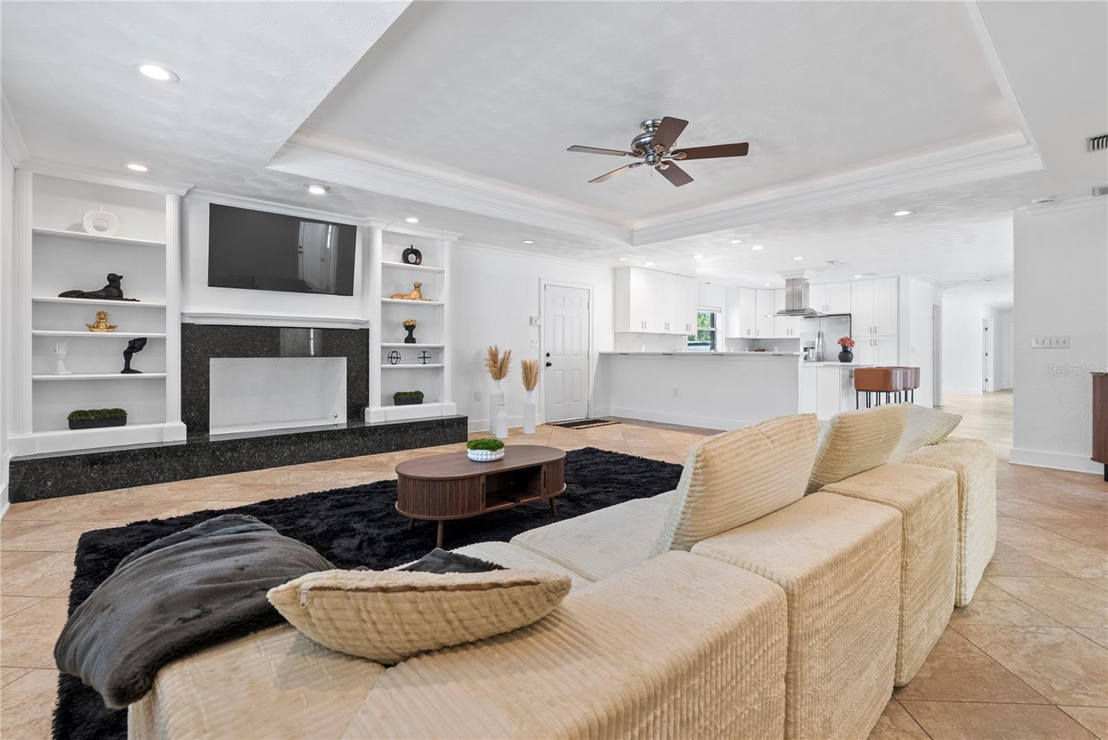 Image 27 of 62 For 516 Davis Boulevard