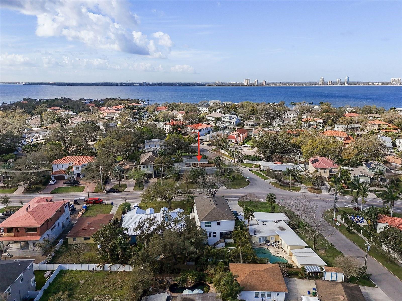 Image 3 of 11 For 516 Davis Boulevard