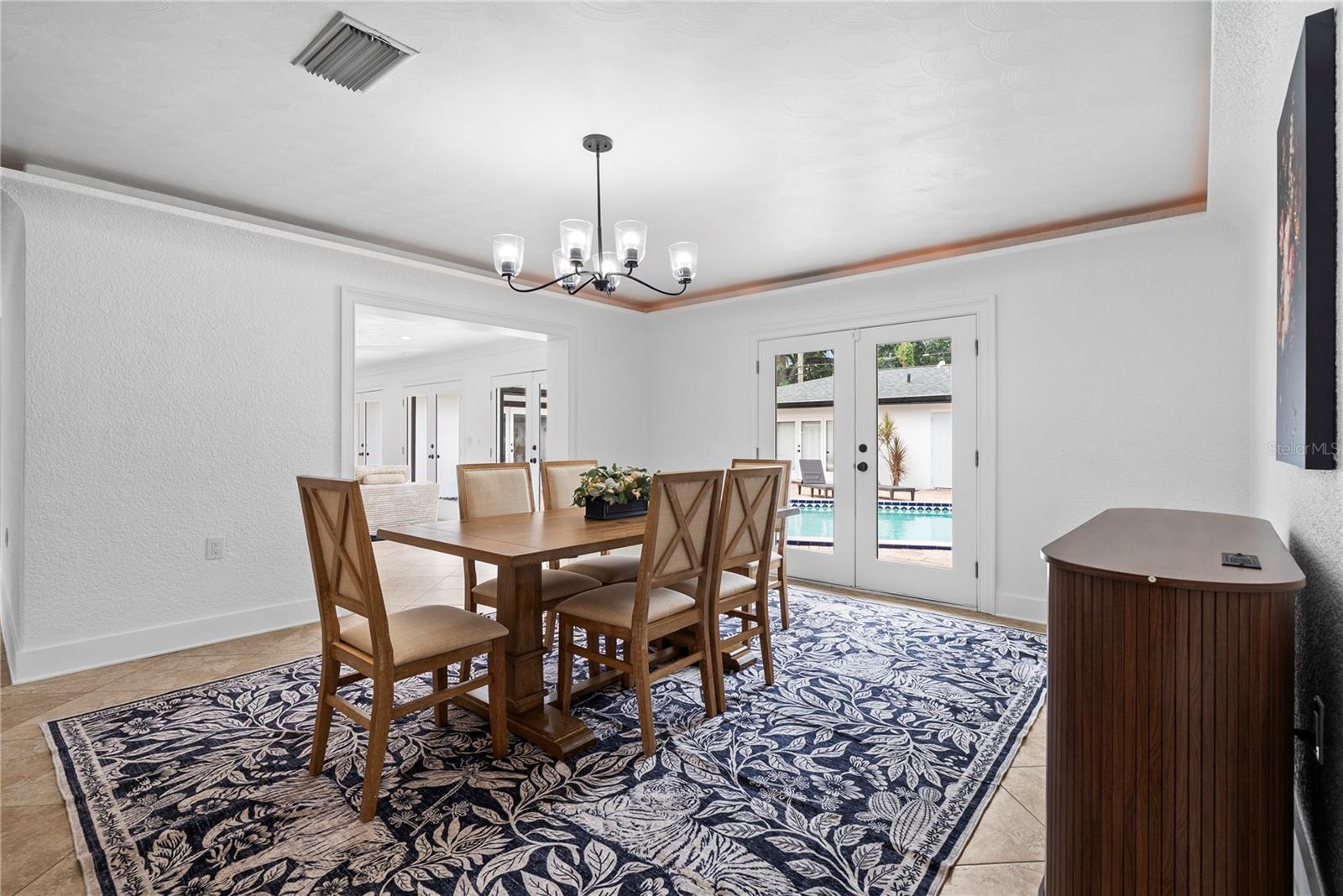 Image 31 of 62 For 516 Davis Boulevard