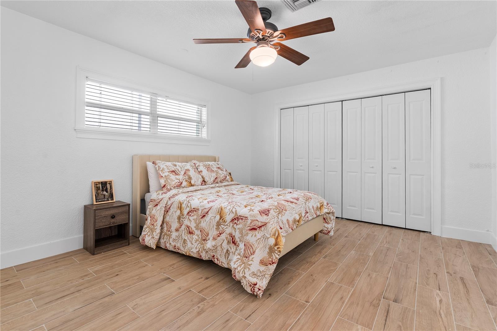 Image 43 of 62 For 516 Davis Boulevard