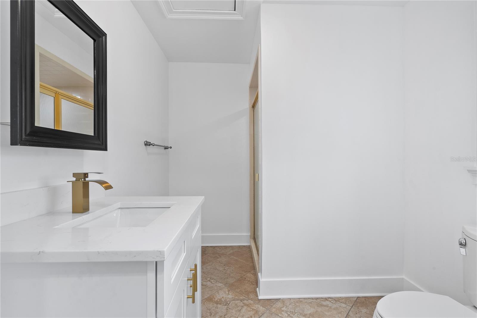 Image 46 of 62 For 516 Davis Boulevard