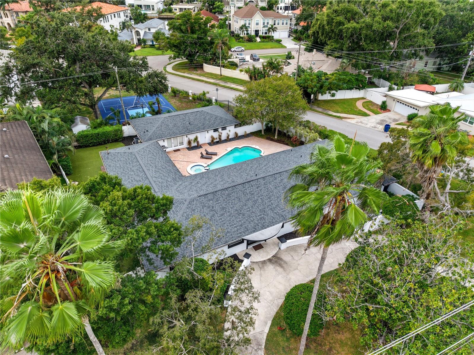 Image 52 of 62 For 516 Davis Boulevard