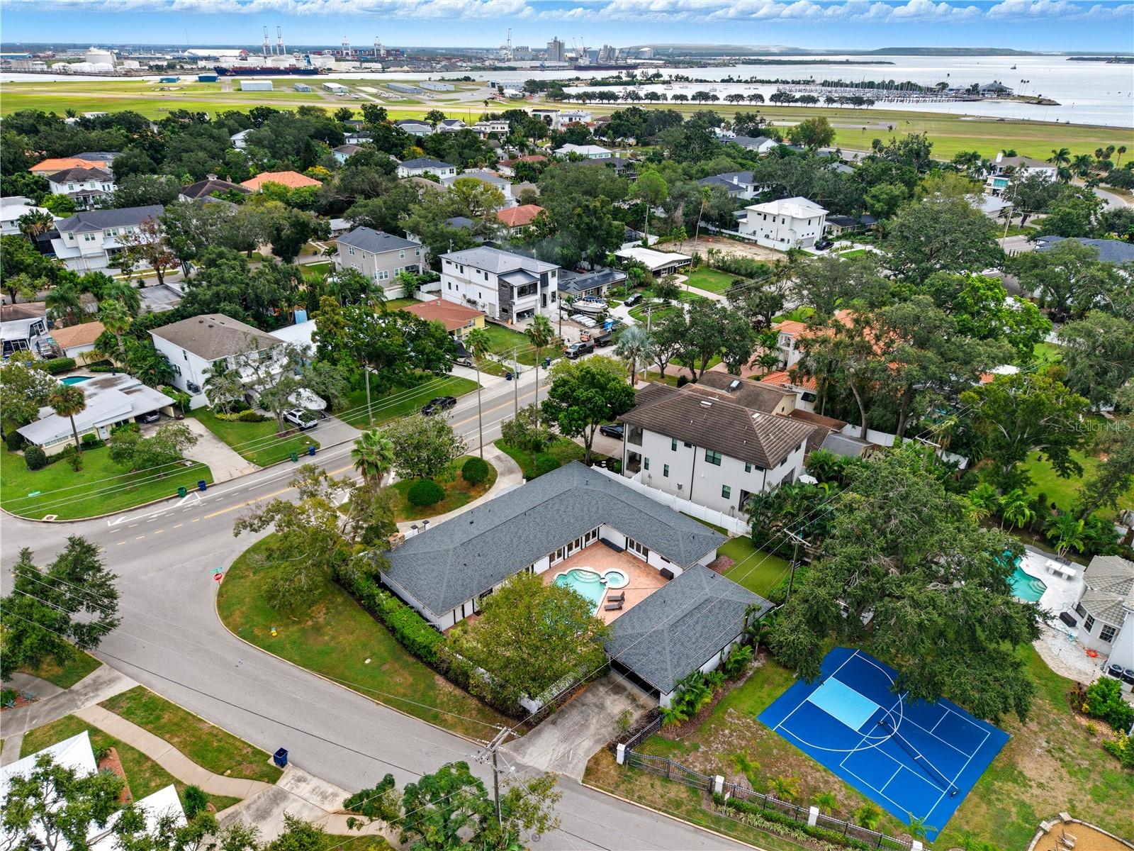 Image 55 of 62 For 516 Davis Boulevard