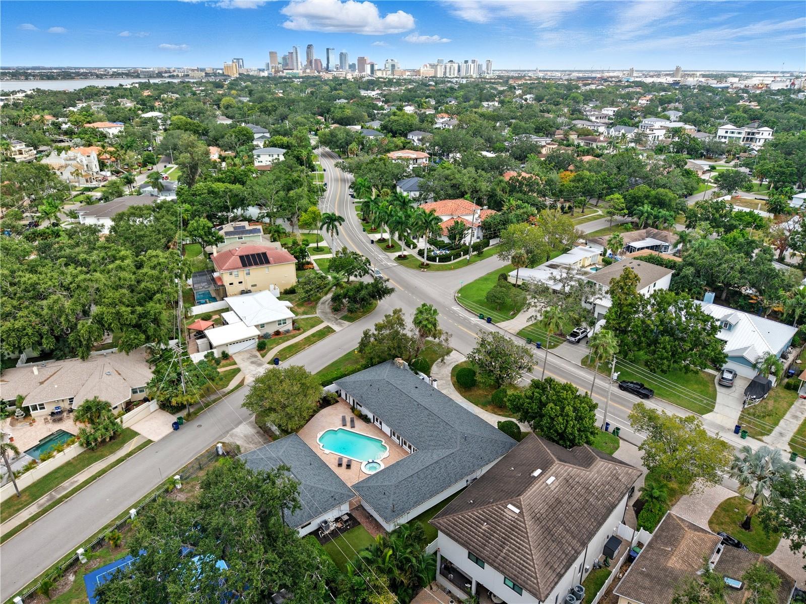 Image 57 of 62 For 516 Davis Boulevard