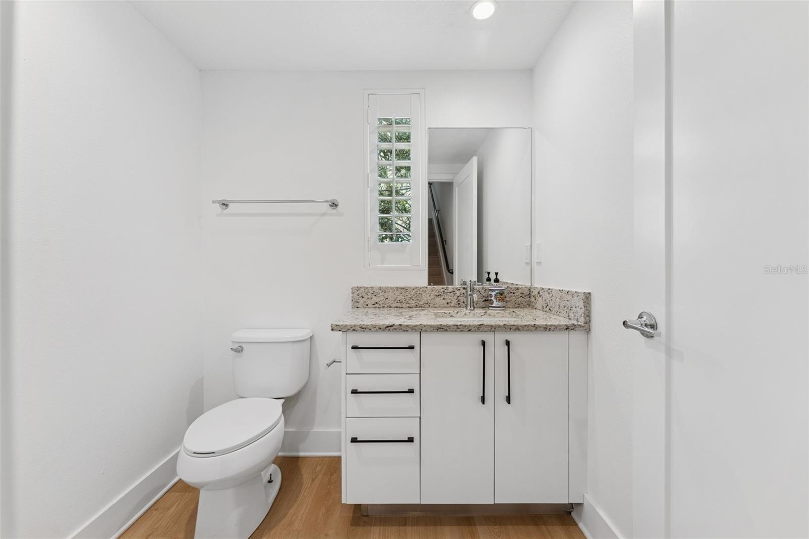 Image 22 of 46 For 4810 Mcelroy Avenue 5