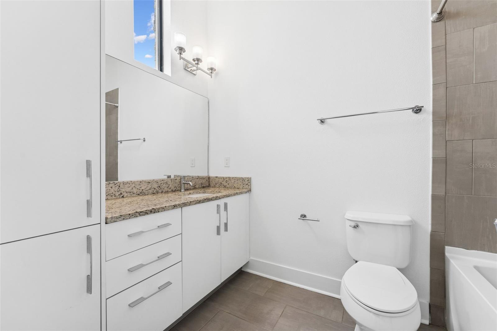 Image 32 of 46 For 4810 Mcelroy Avenue 5