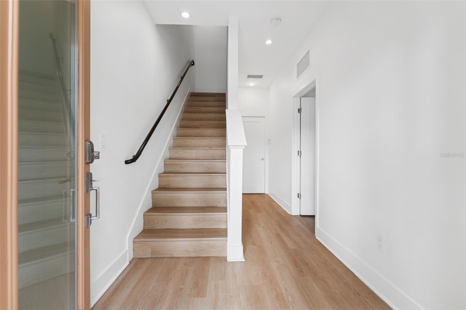 Image 6 of 46 For 4810 Mcelroy Avenue 5