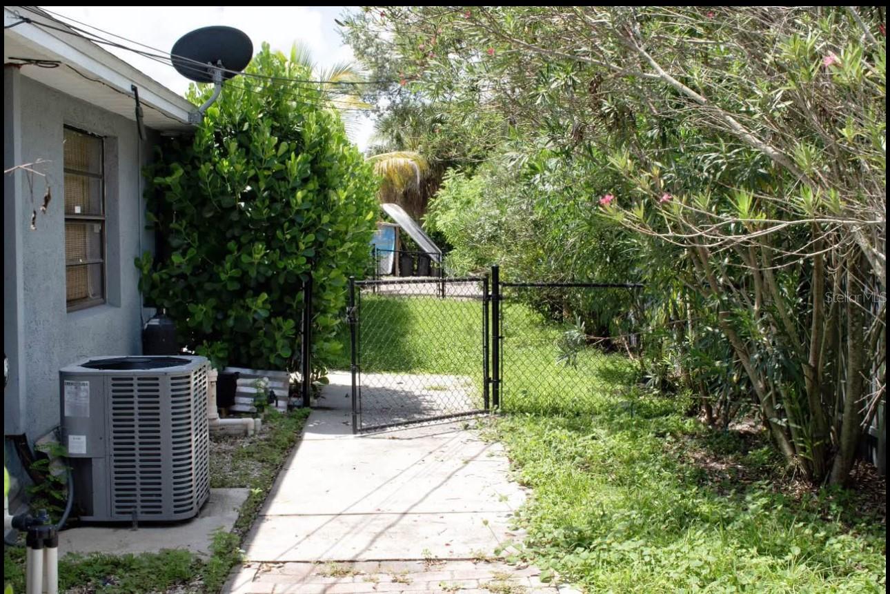 Image 10 of 14 For 706 4th Street