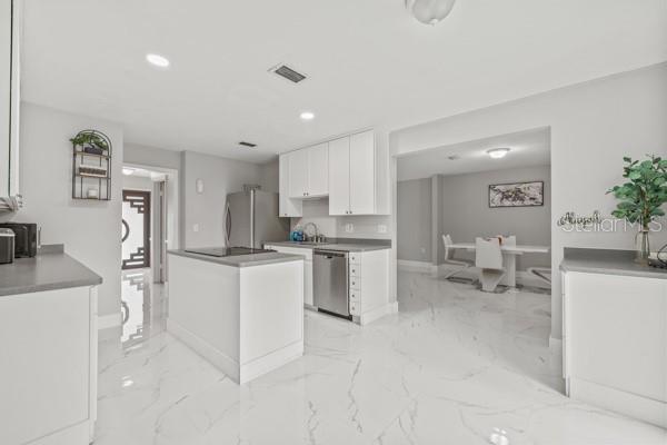Image 11 of 41 For 2536 Lake Ellen Circle