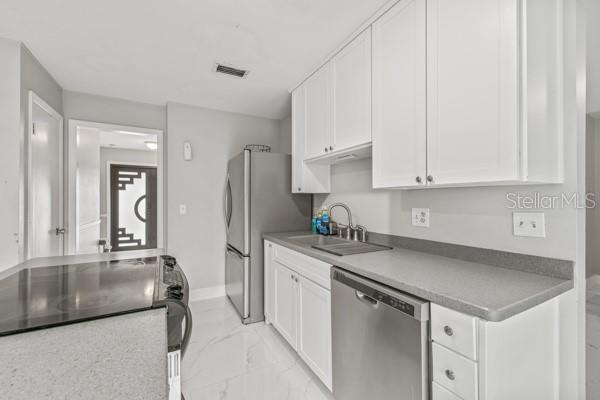 Image 16 of 41 For 2536 Lake Ellen Circle