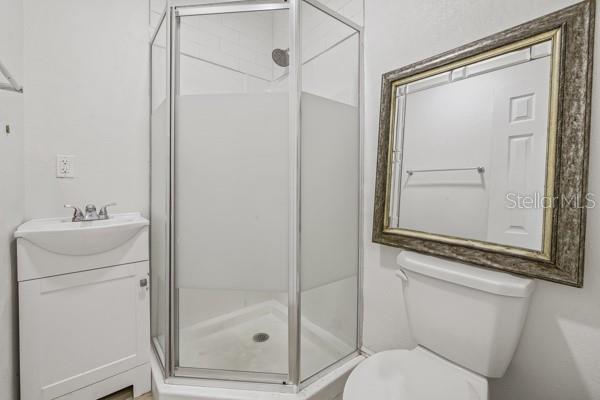 Image 31 of 41 For 2536 Lake Ellen Circle