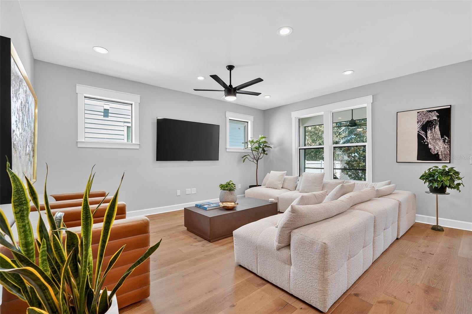 Image 10 of 65 For 7614 Faul Street