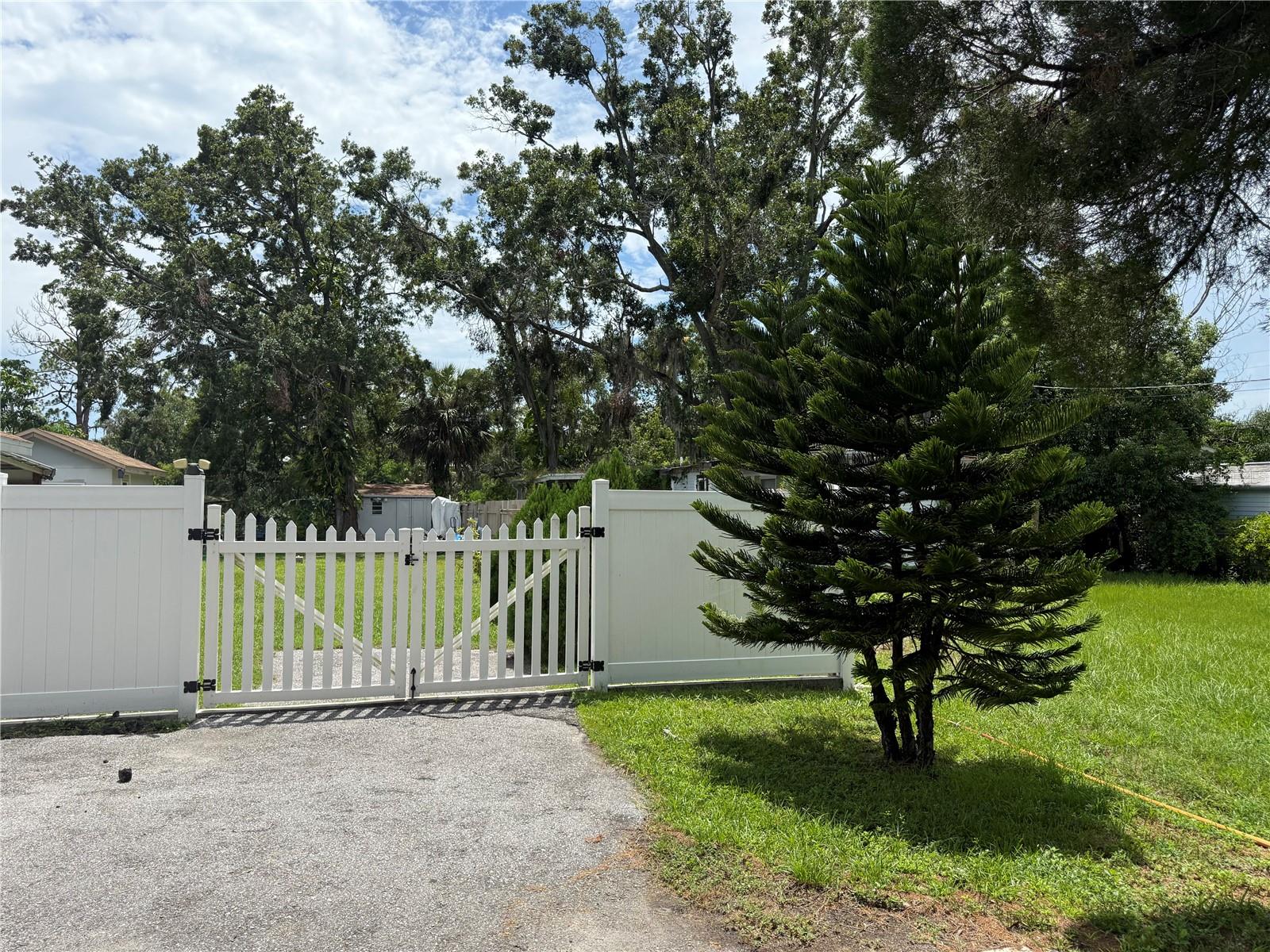 Image 2 of 14 For 8710 Mayflower Road