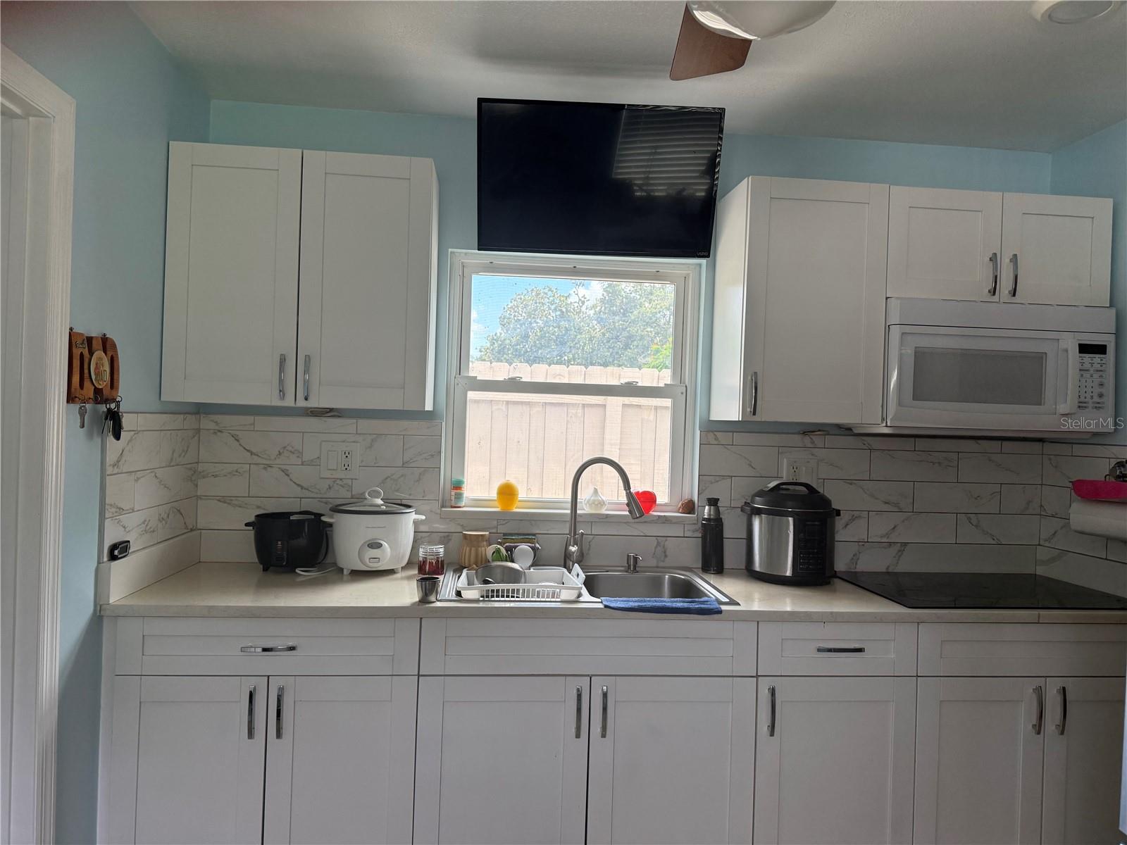 Image 3 of 14 For 8710 Mayflower Road