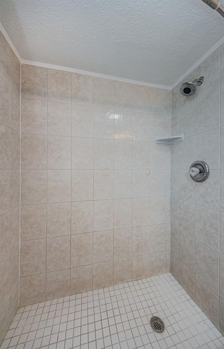 Image 19 of 53 For 2186 Edythe Drive 11