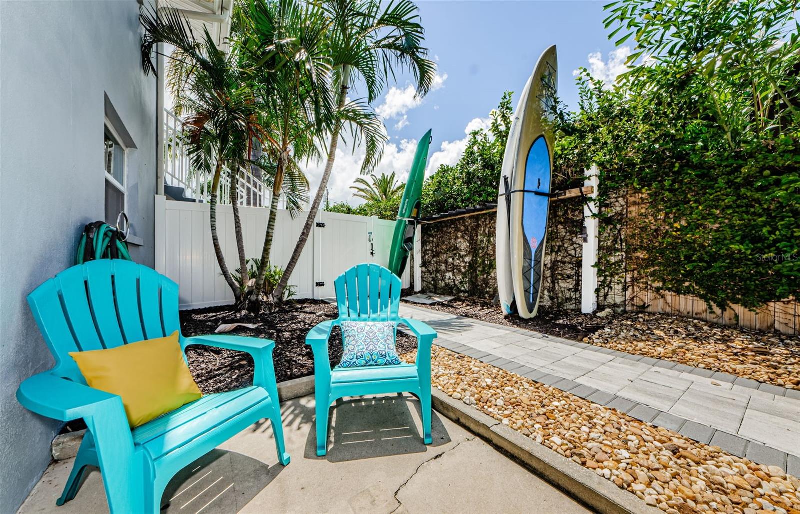 Image 4 of 53 For 2186 Edythe Drive 11