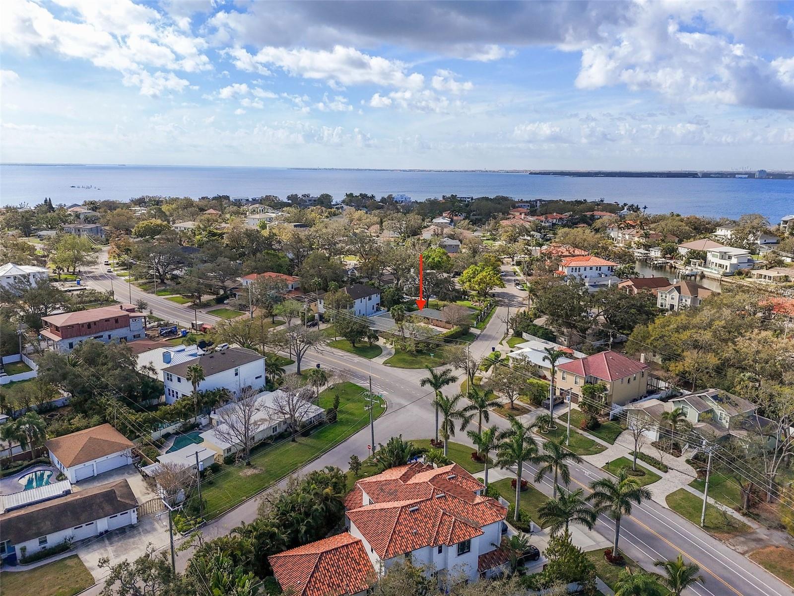 Listing photo id 2 for 516 Davis Boulevard