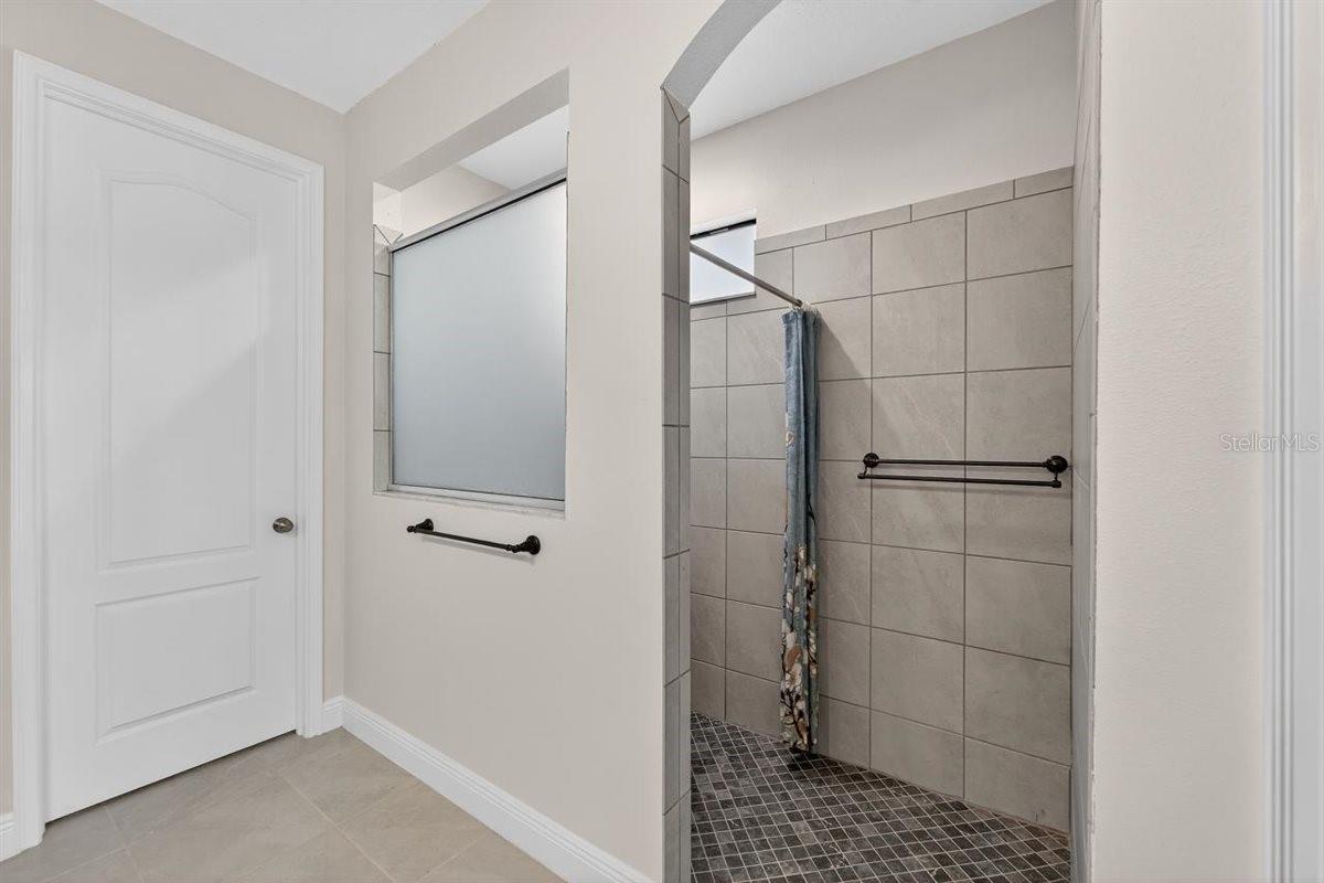 Image 27 of 43 For 12132 Creek Preserve Drive