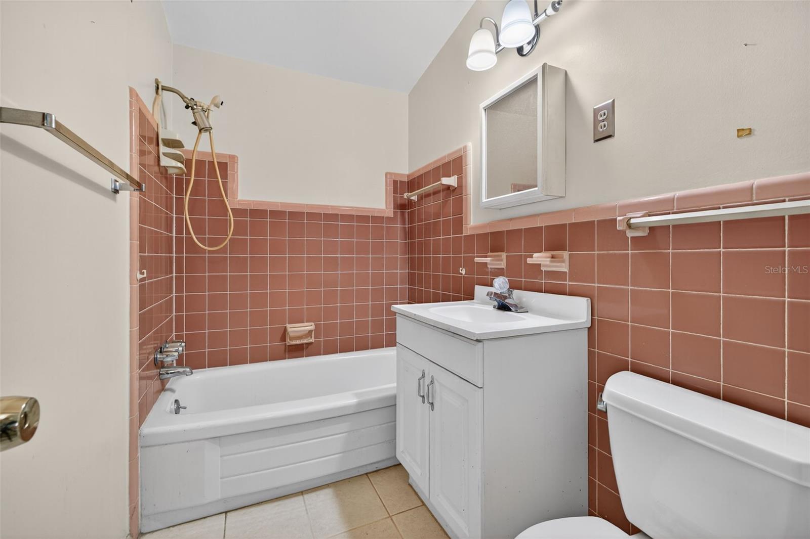 Image 10 of 17 For 5760 Hobson Street Ne