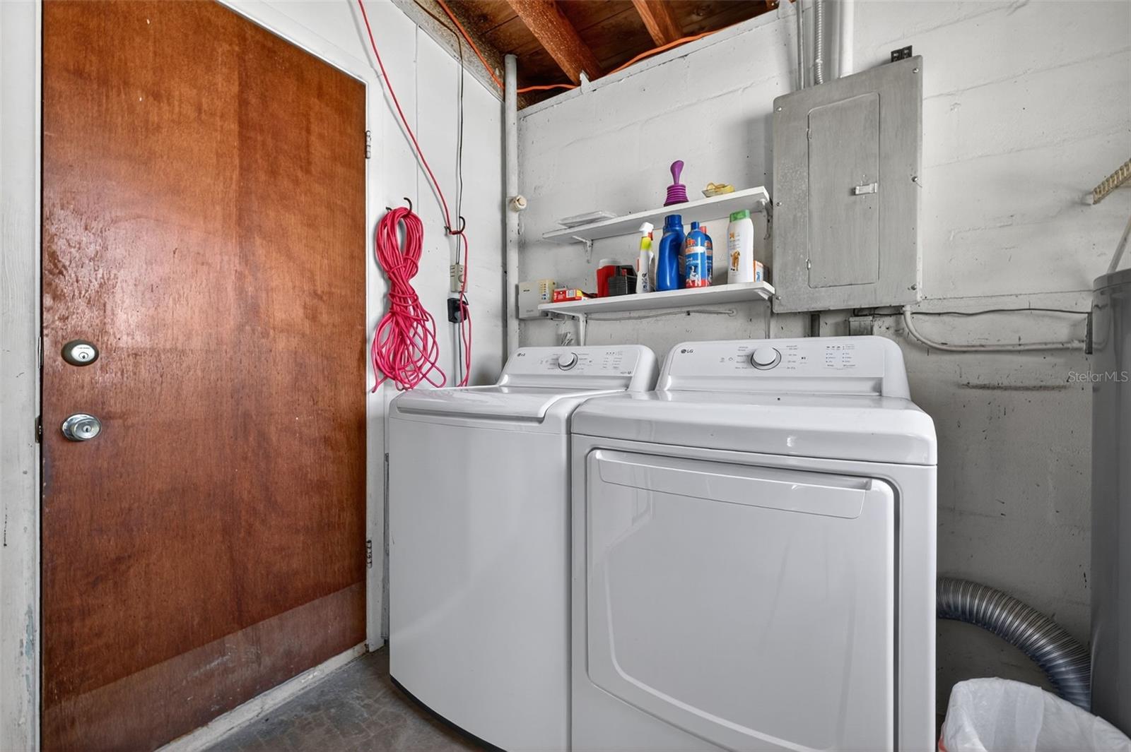 Image 12 of 17 For 5760 Hobson Street Ne