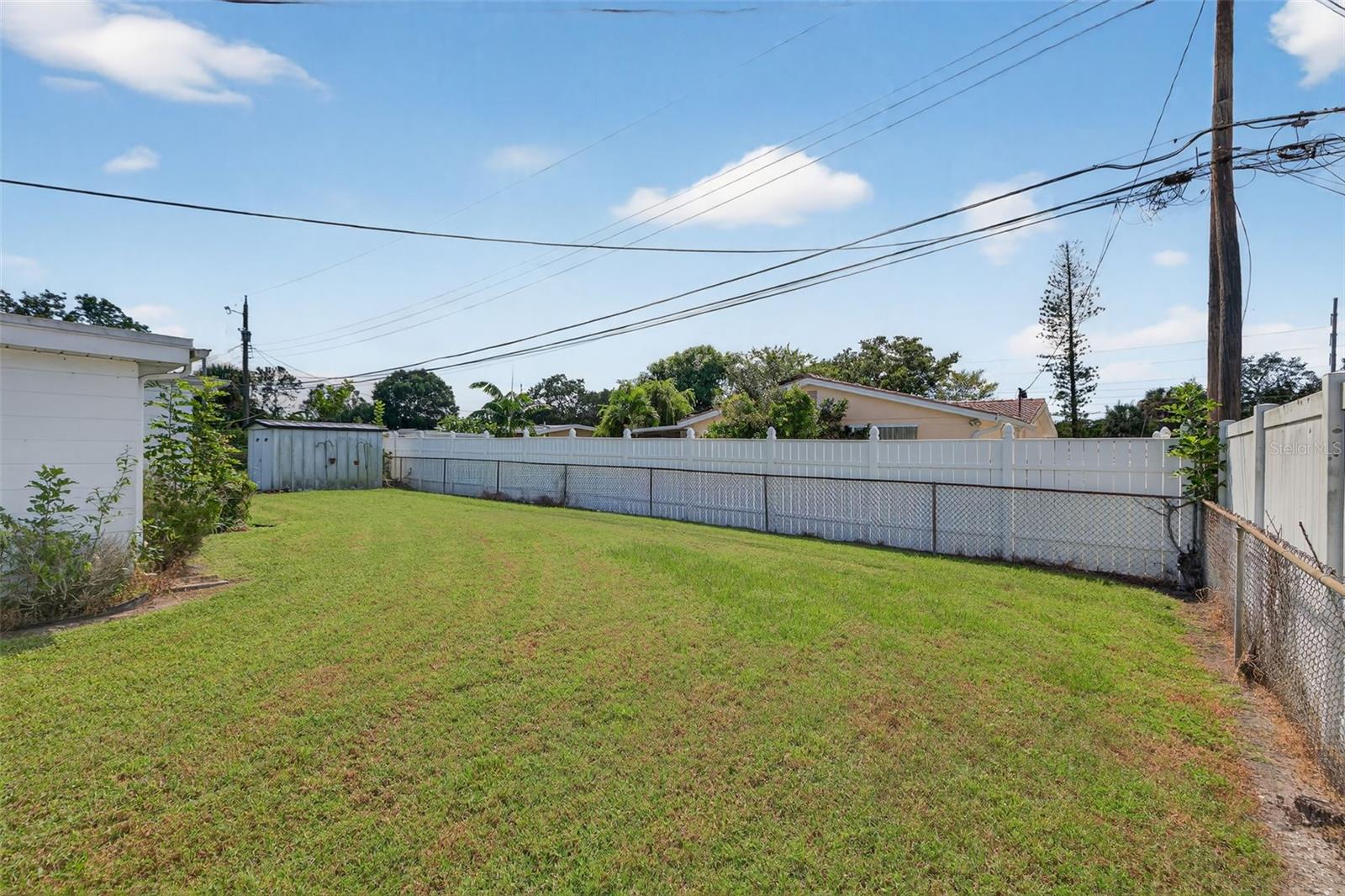 Image 13 of 17 For 5760 Hobson Street Ne