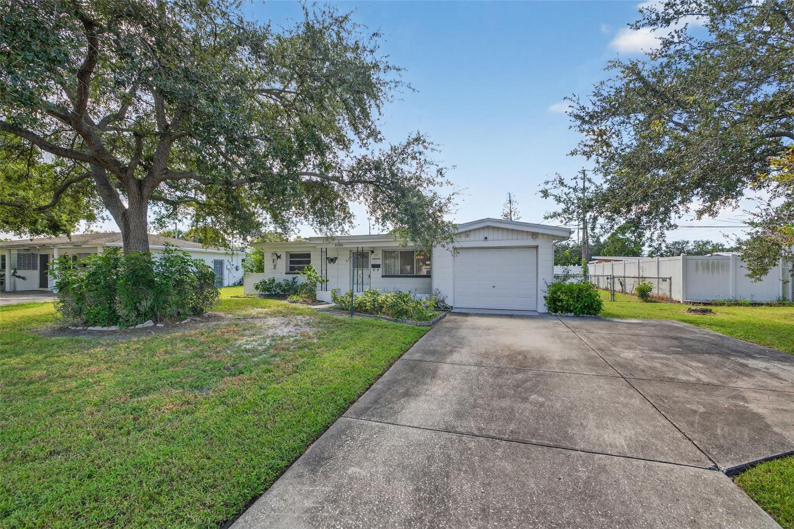 Image 16 of 17 For 5760 Hobson Street Ne