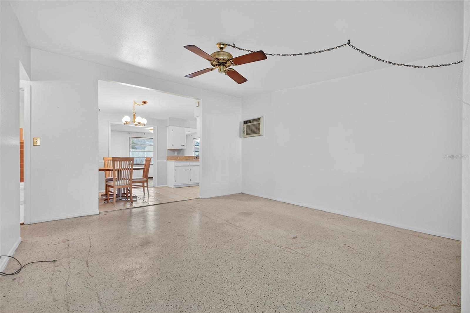 Image 3 of 17 For 5760 Hobson Street Ne