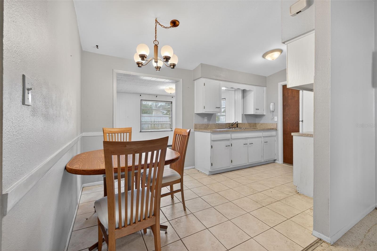 Image 4 of 17 For 5760 Hobson Street Ne