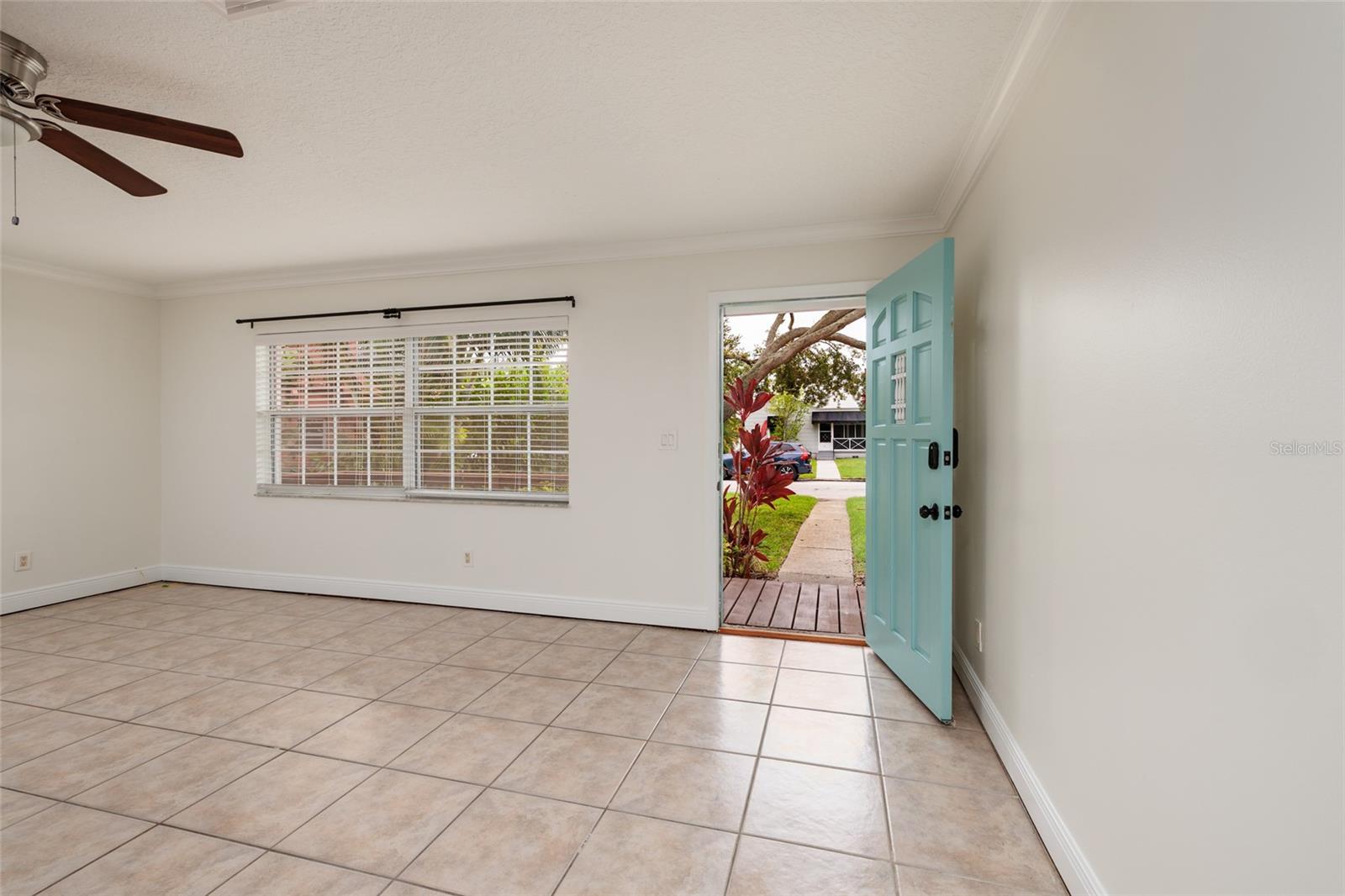 Image 2 of 38 For 121 28th Avenue N