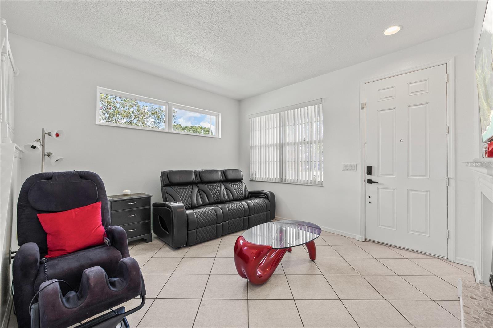 Image 10 of 49 For 14916 Berkford Ave