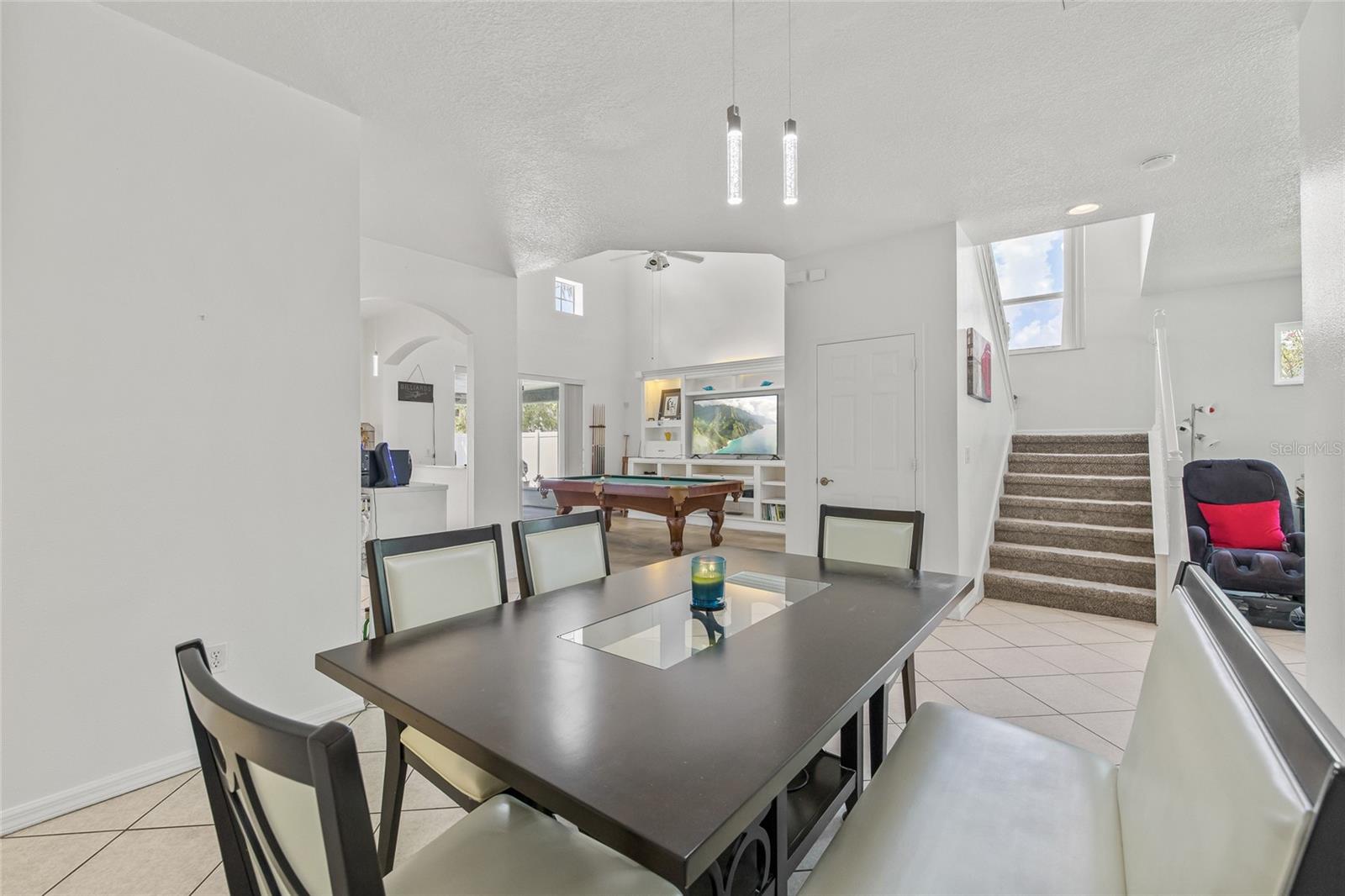 Image 13 of 49 For 14916 Berkford Ave