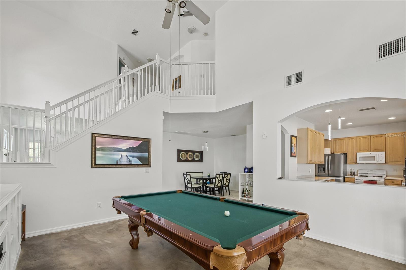 Image 15 of 49 For 14916 Berkford Ave