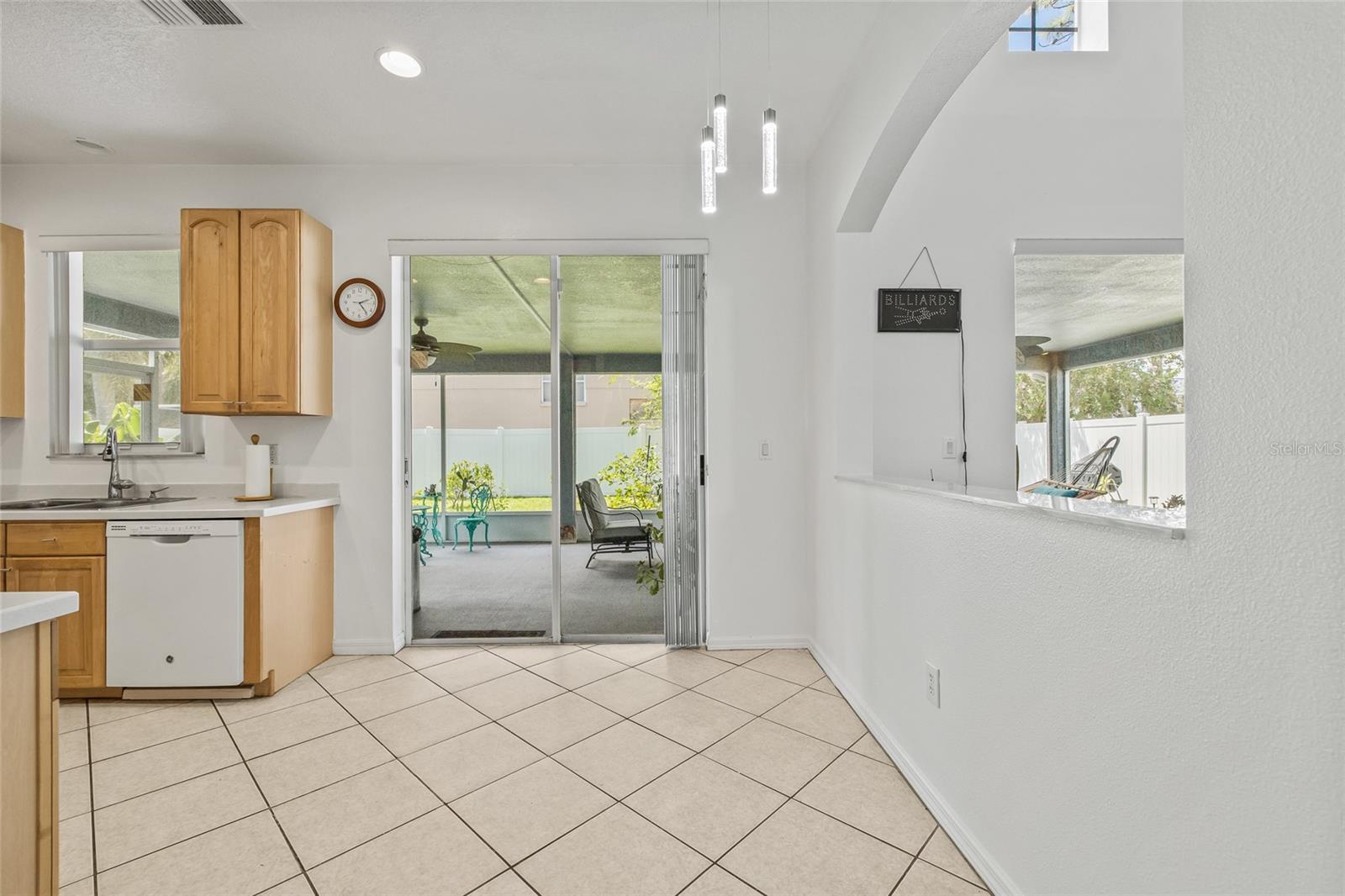 Image 17 of 49 For 14916 Berkford Ave