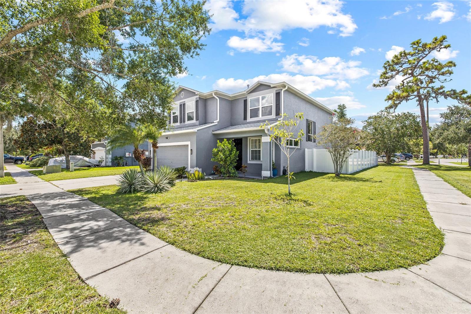 Image 2 of 49 For 14916 Berkford Ave