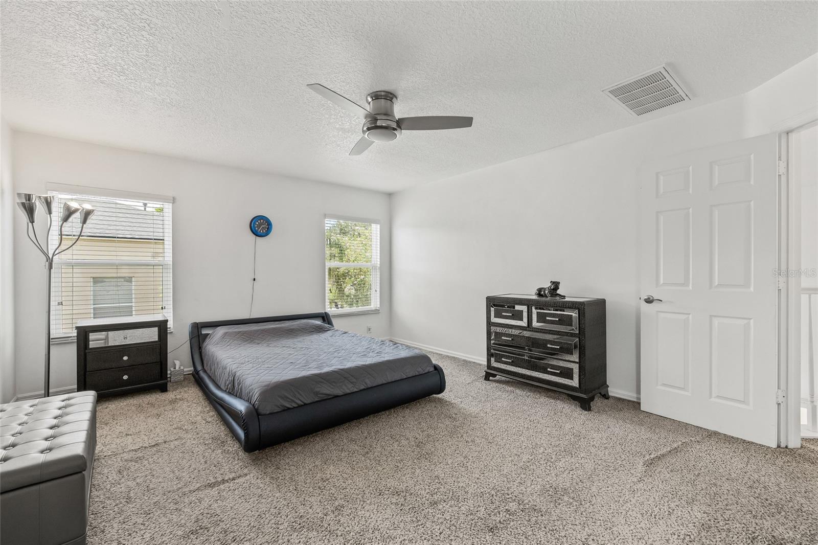 Image 31 of 49 For 14916 Berkford Ave