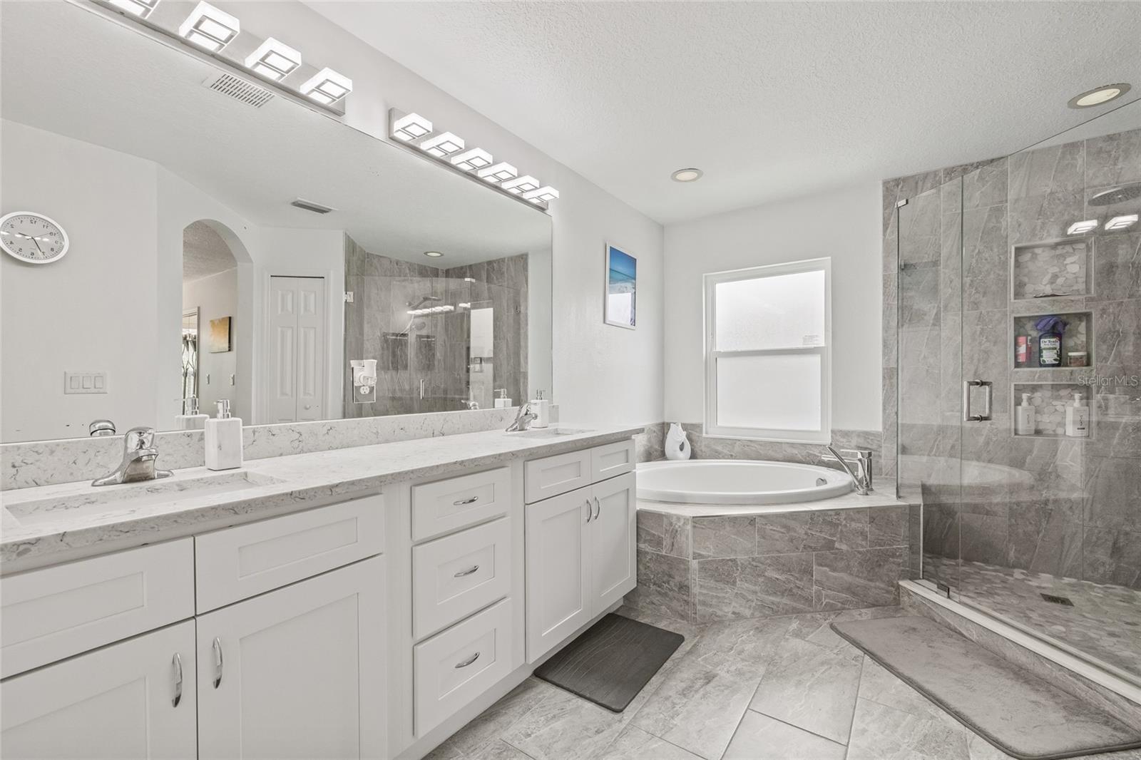 Image 33 of 49 For 14916 Berkford Ave