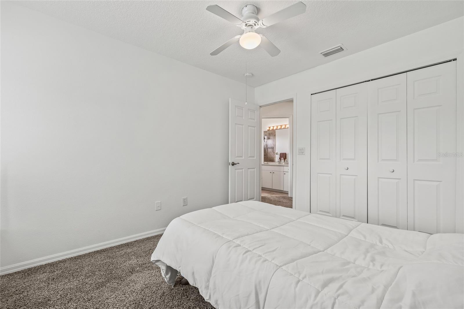 Image 39 of 49 For 14916 Berkford Ave