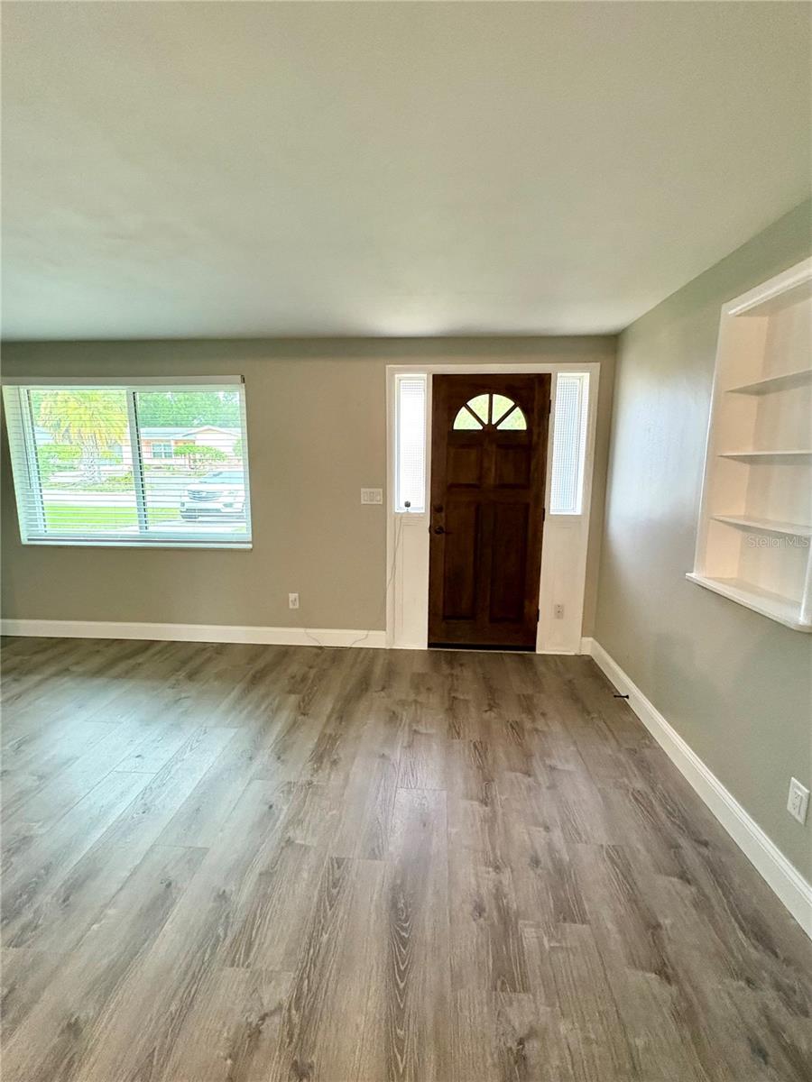 Image 3 of 19 For 4312 Belleville Avenue