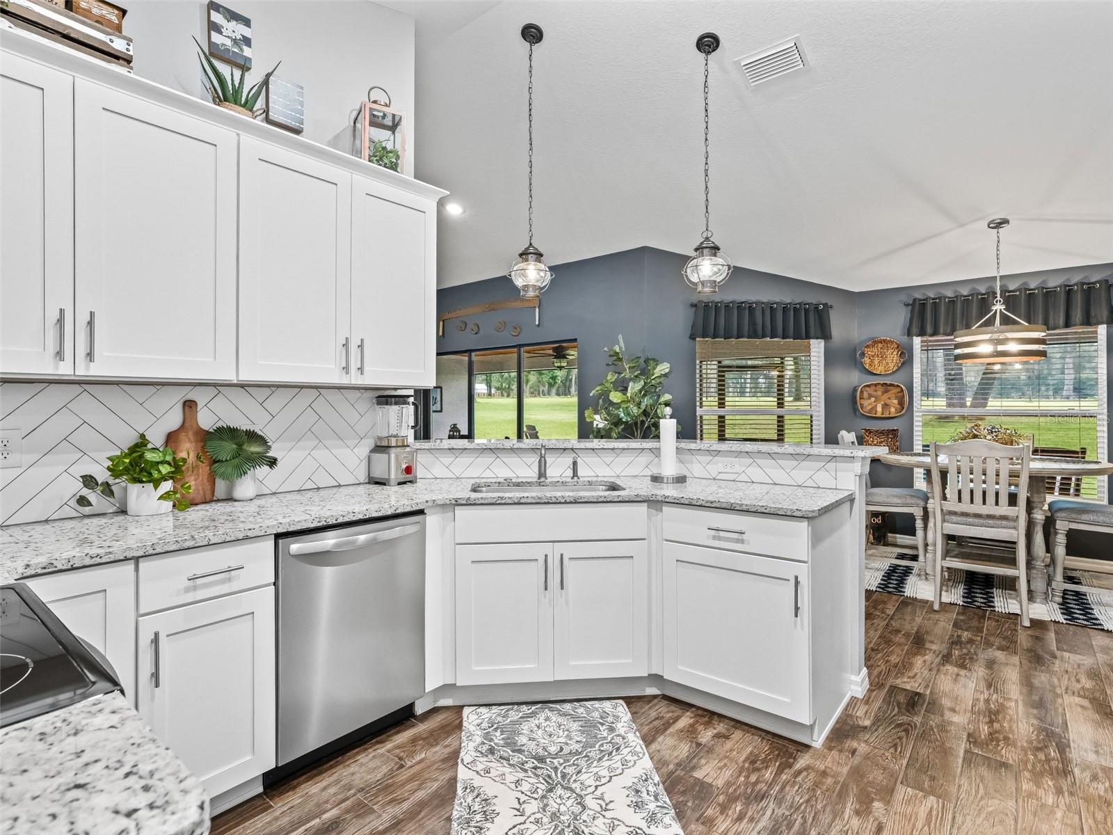 Image 22 of 60 For 5759 Cr 575  