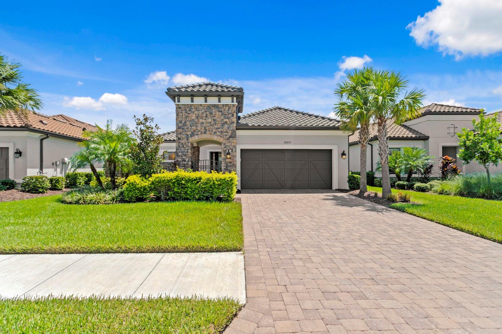 Image 3 of 63 For 10609 Calluna Drive