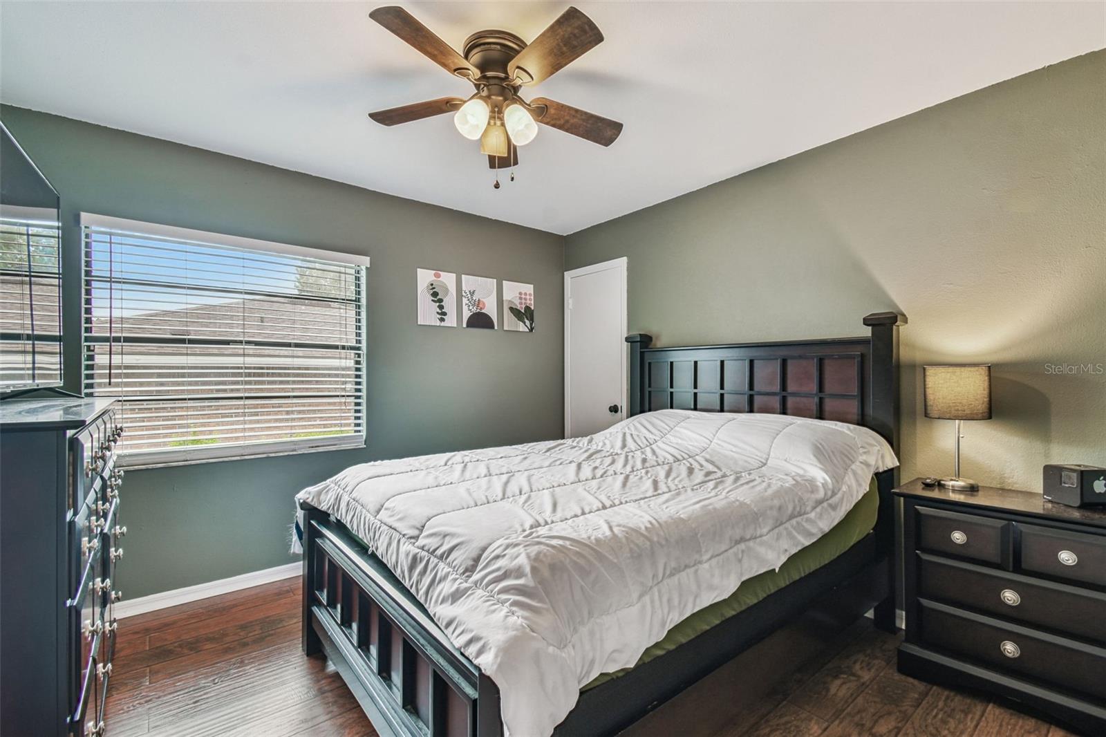 Image 16 of 44 For 4913 Liberty Lane