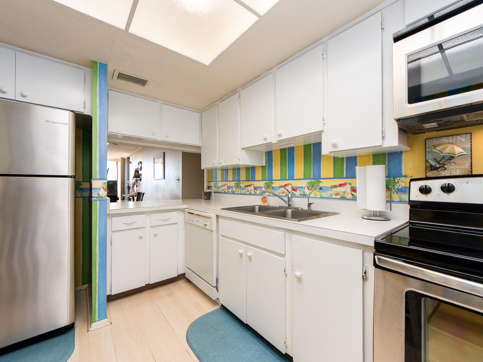 Image 12 of 52 For 1390 Gulf Boulevard 901
