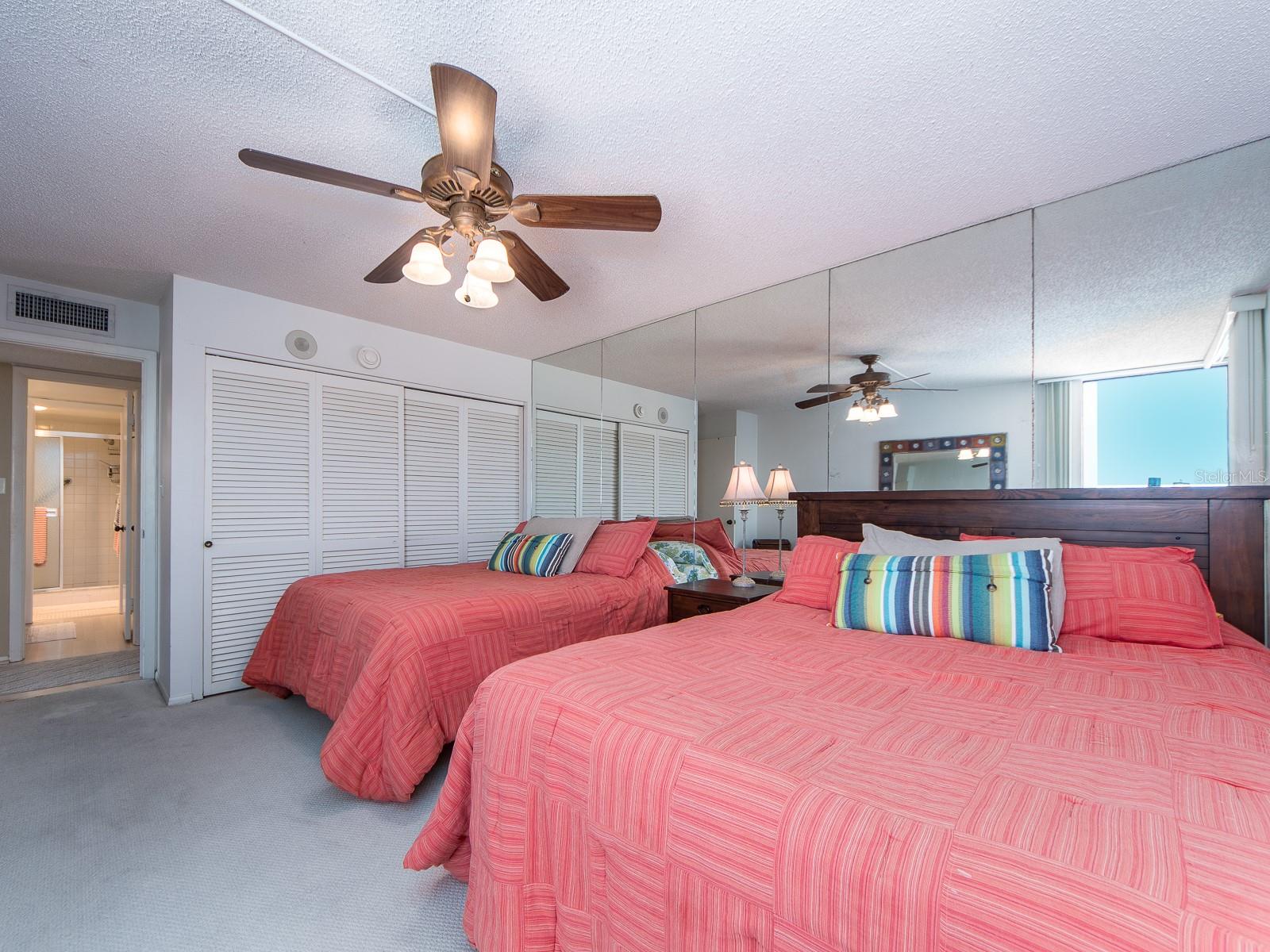 Image 22 of 52 For 1390 Gulf Boulevard 901