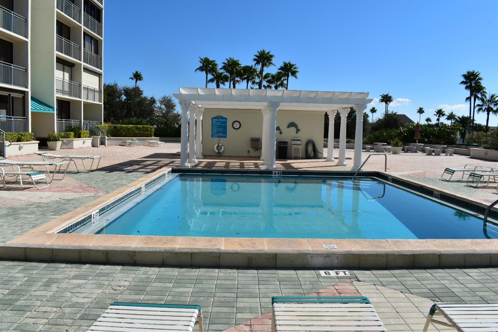 Image 25 of 52 For 1390 Gulf Boulevard 901